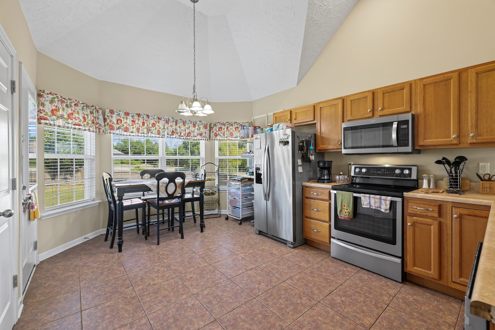 1220 Crescent Ridge Dr