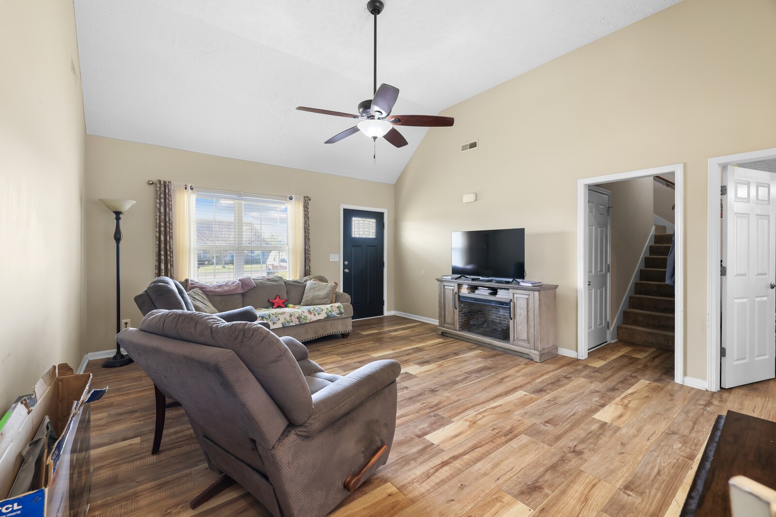 1220 Crescent Ridge Dr