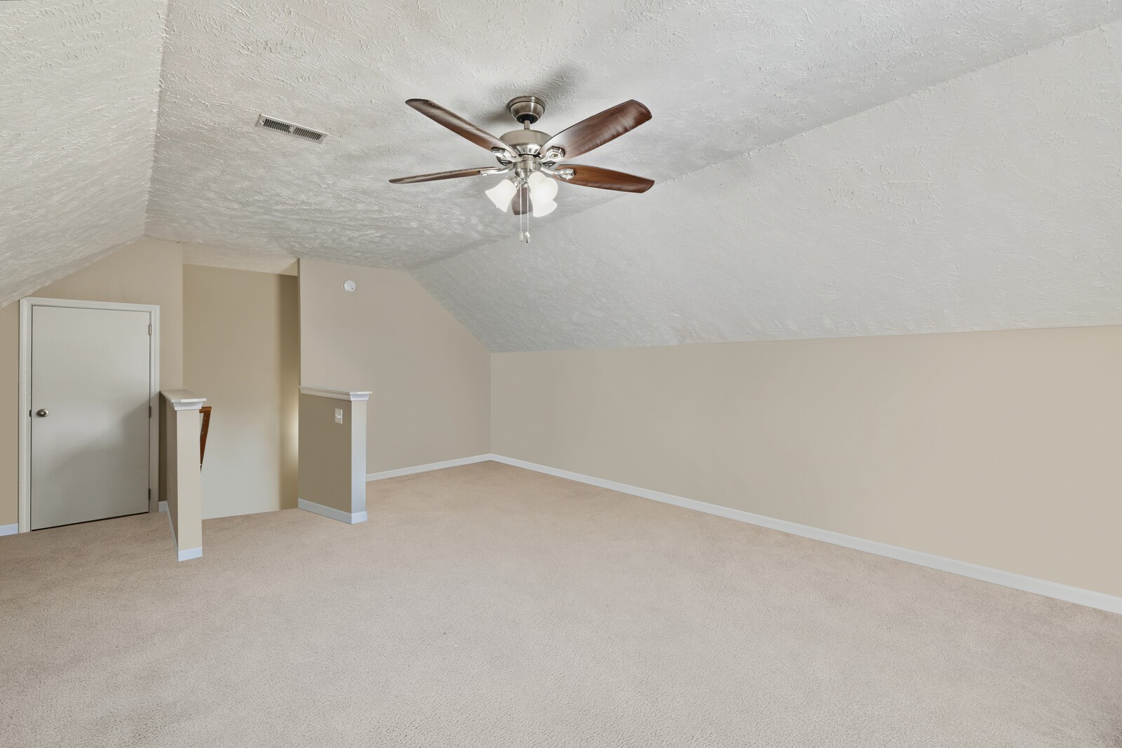 1220 Crescent Ridge Dr