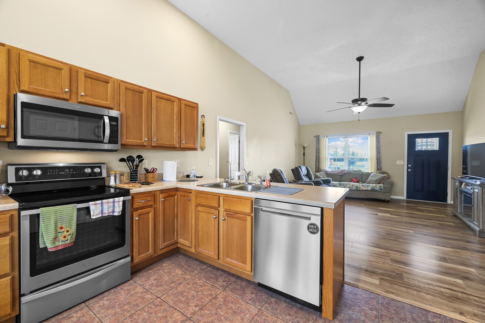 1220 Crescent Ridge Dr