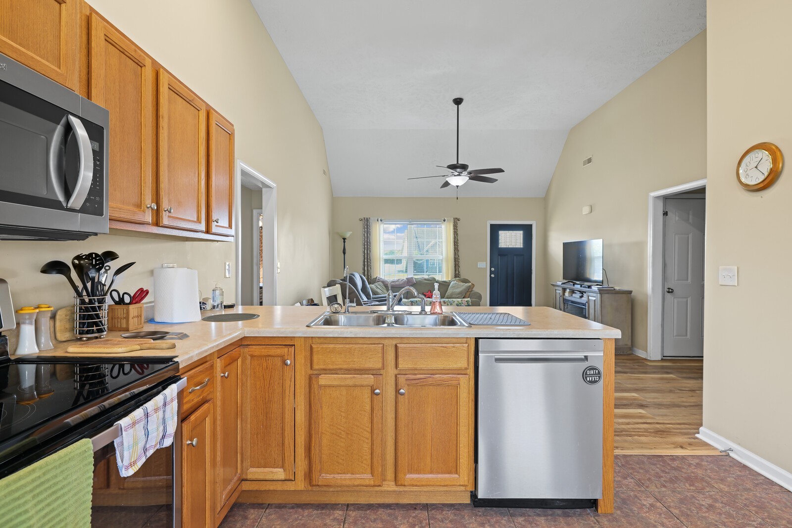 1220 Crescent Ridge Dr