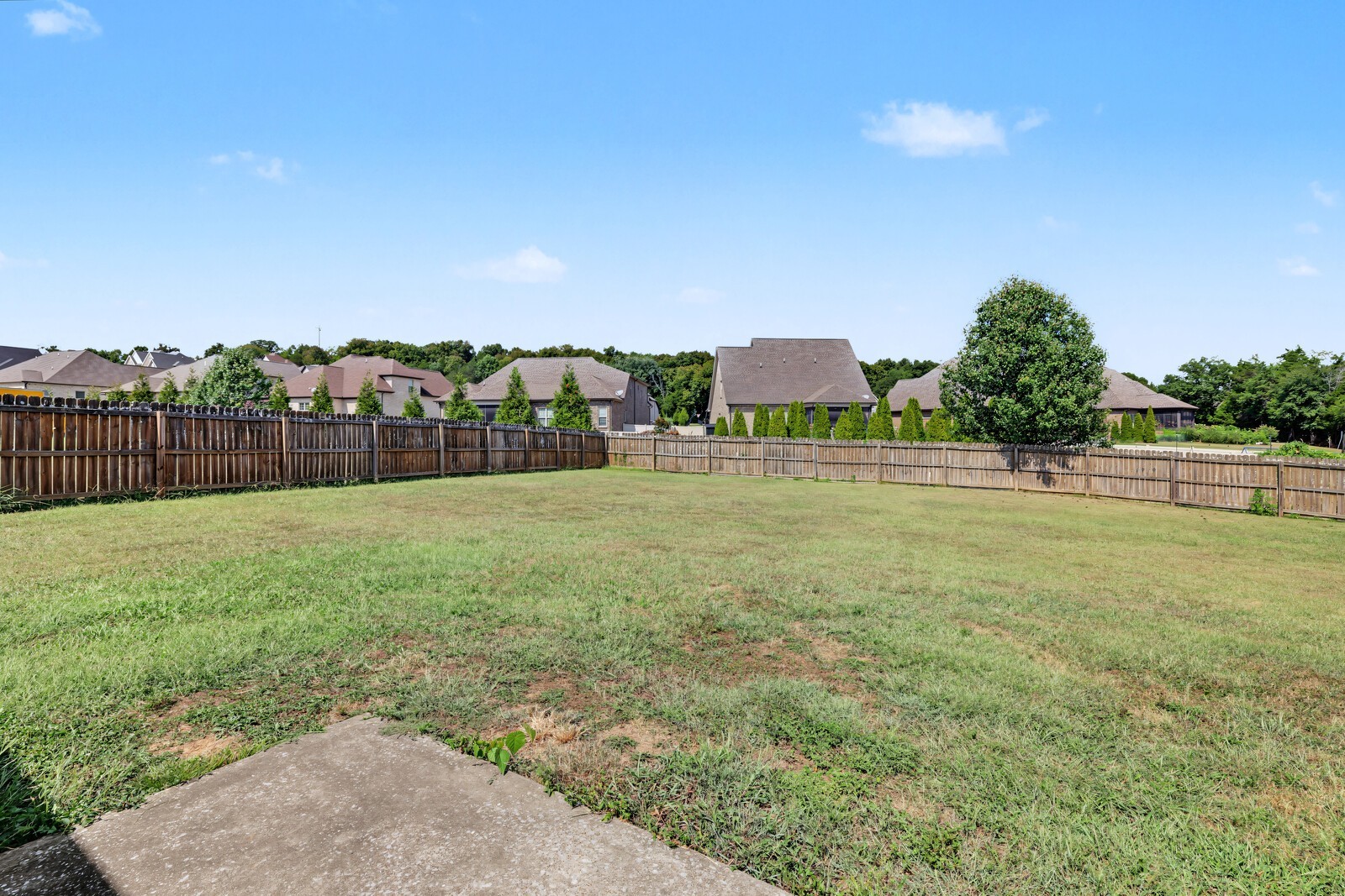 1220 Crescent Ridge Dr