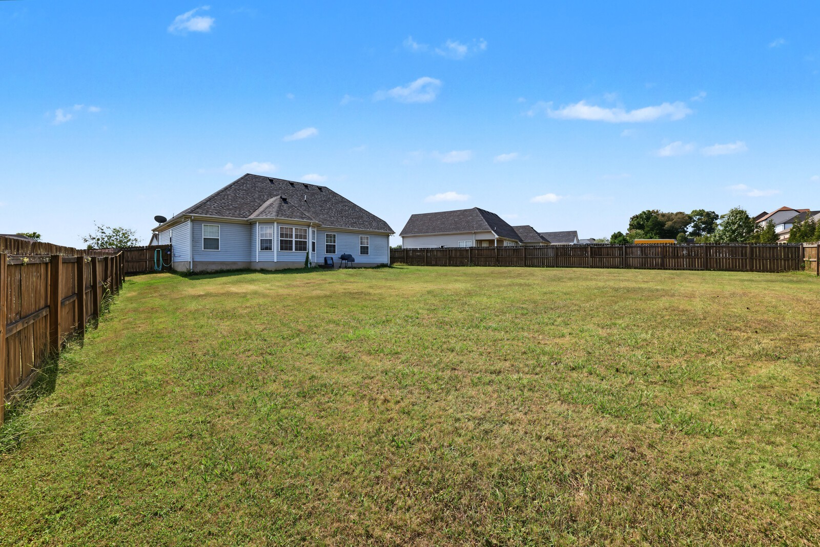 1220 Crescent Ridge Dr