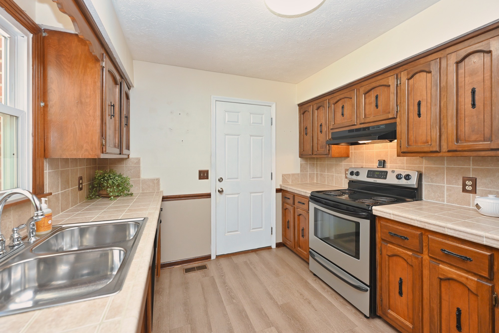 427 Walton Ferry Rd