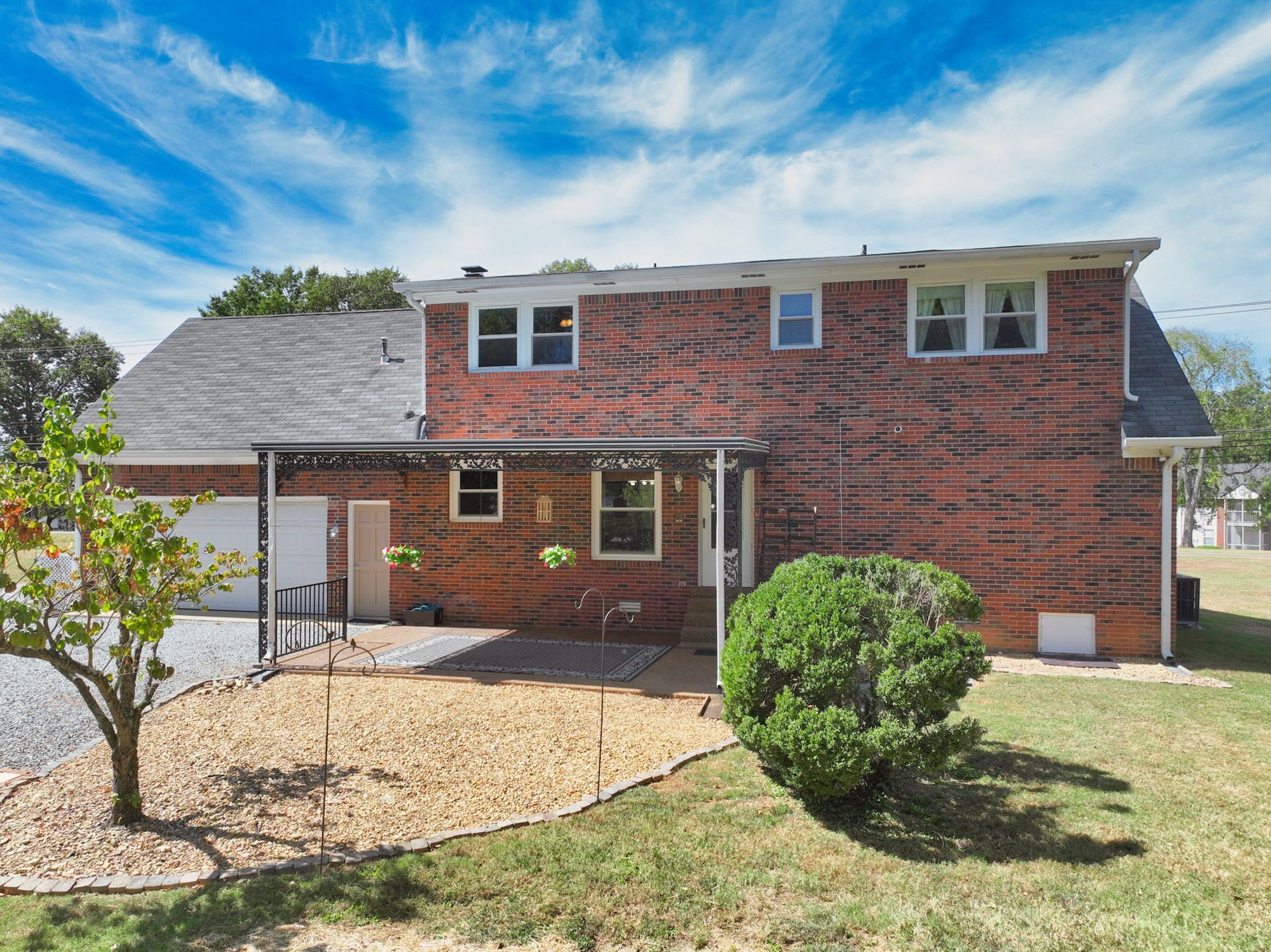 427 Walton Ferry Rd