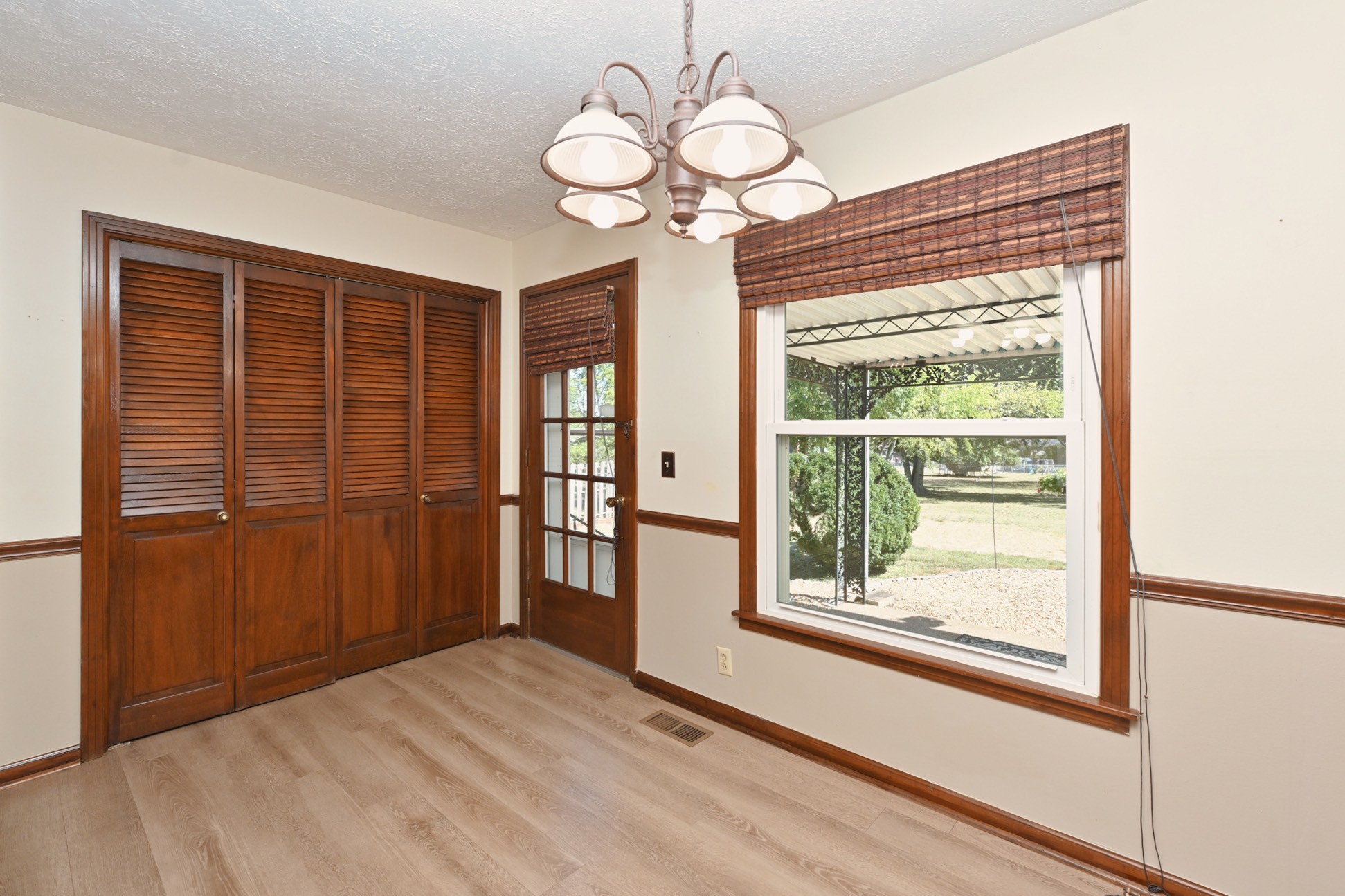 427 Walton Ferry Rd