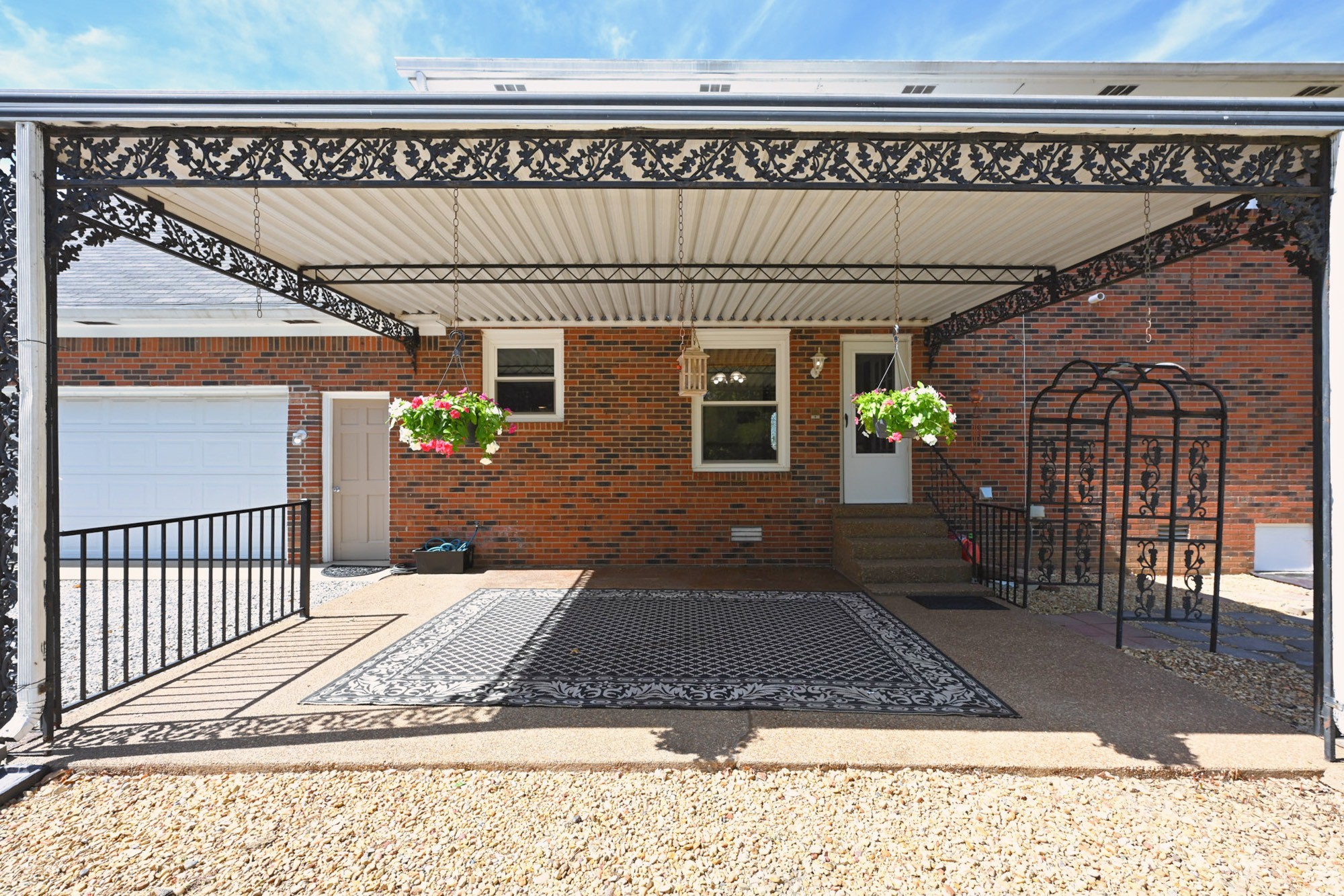 427 Walton Ferry Rd