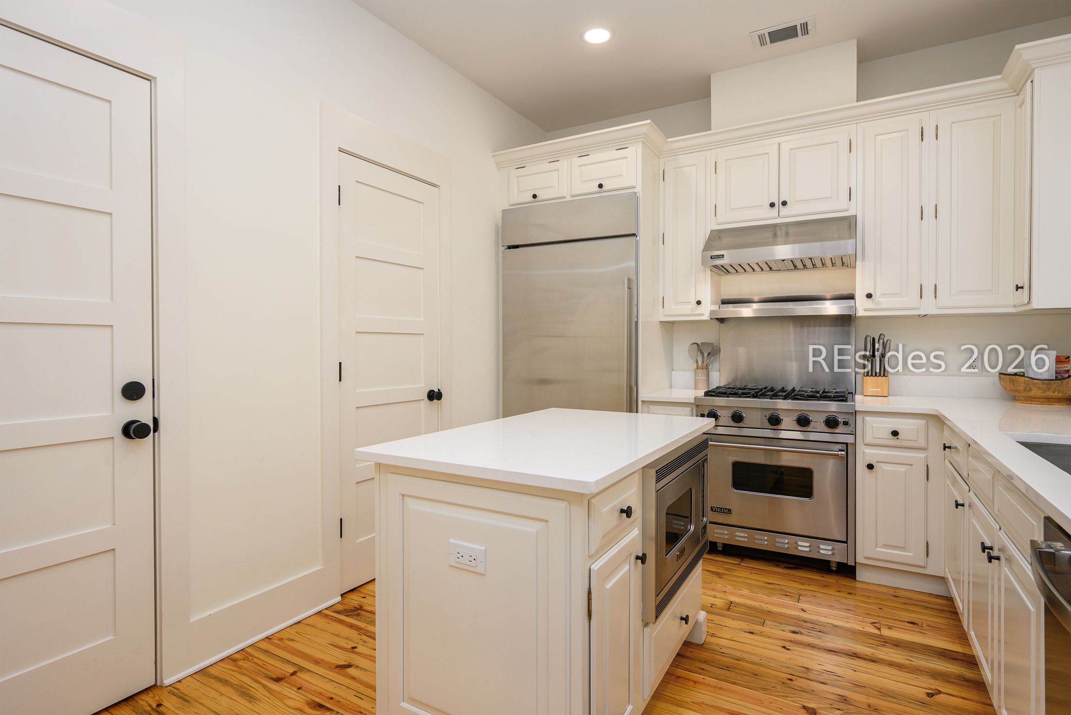 15 S Drayton Street