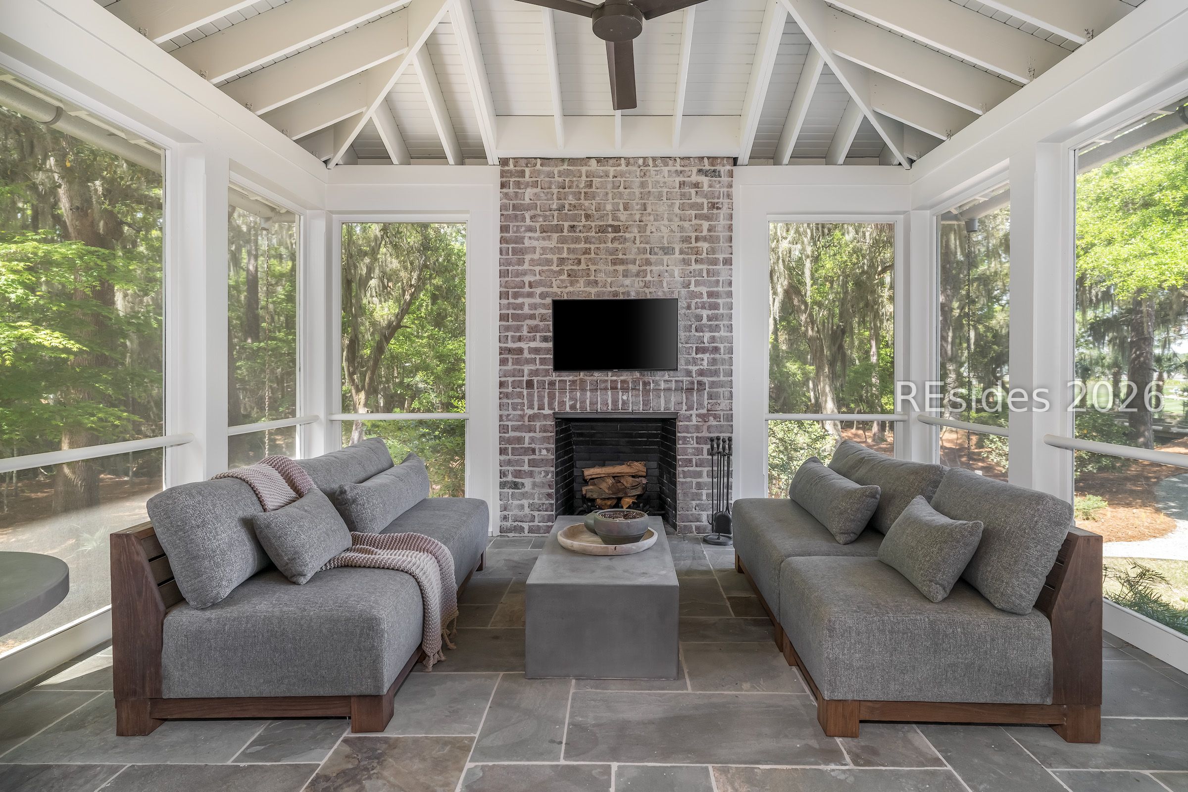 26 Plum Thicket Road