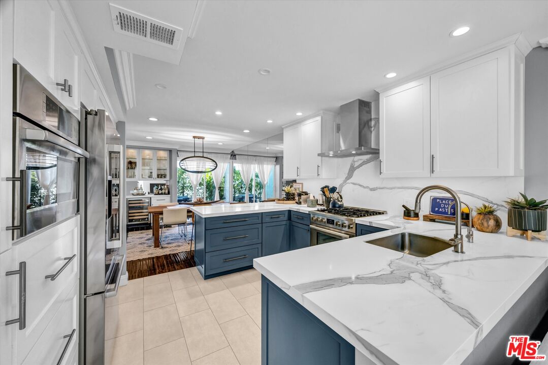 19 Canyon Crest Dr