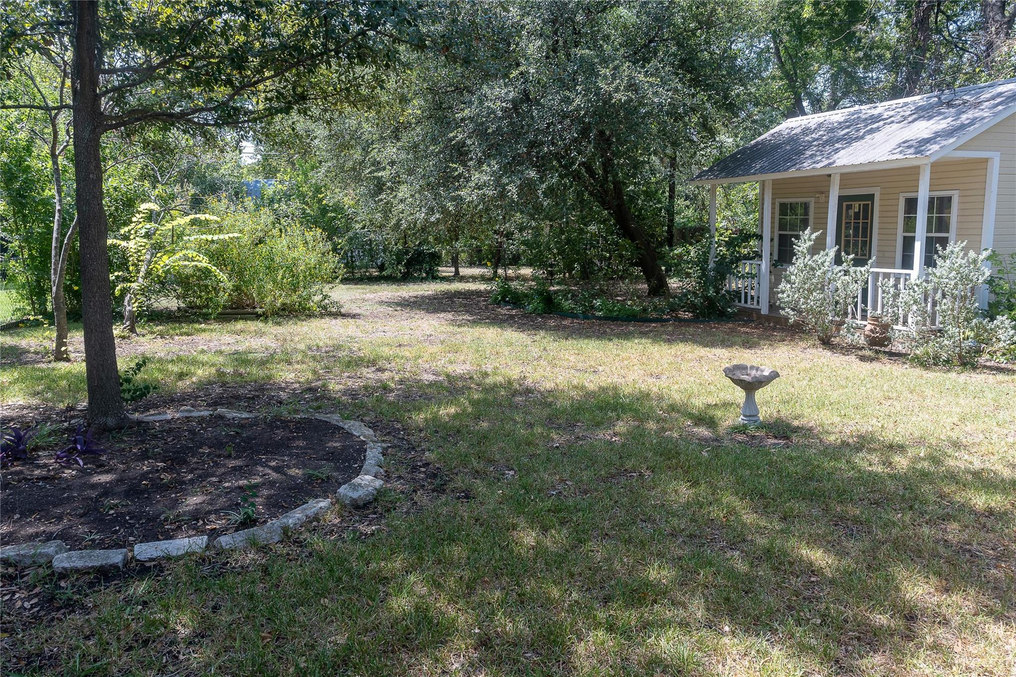 2707 White Horse TRL