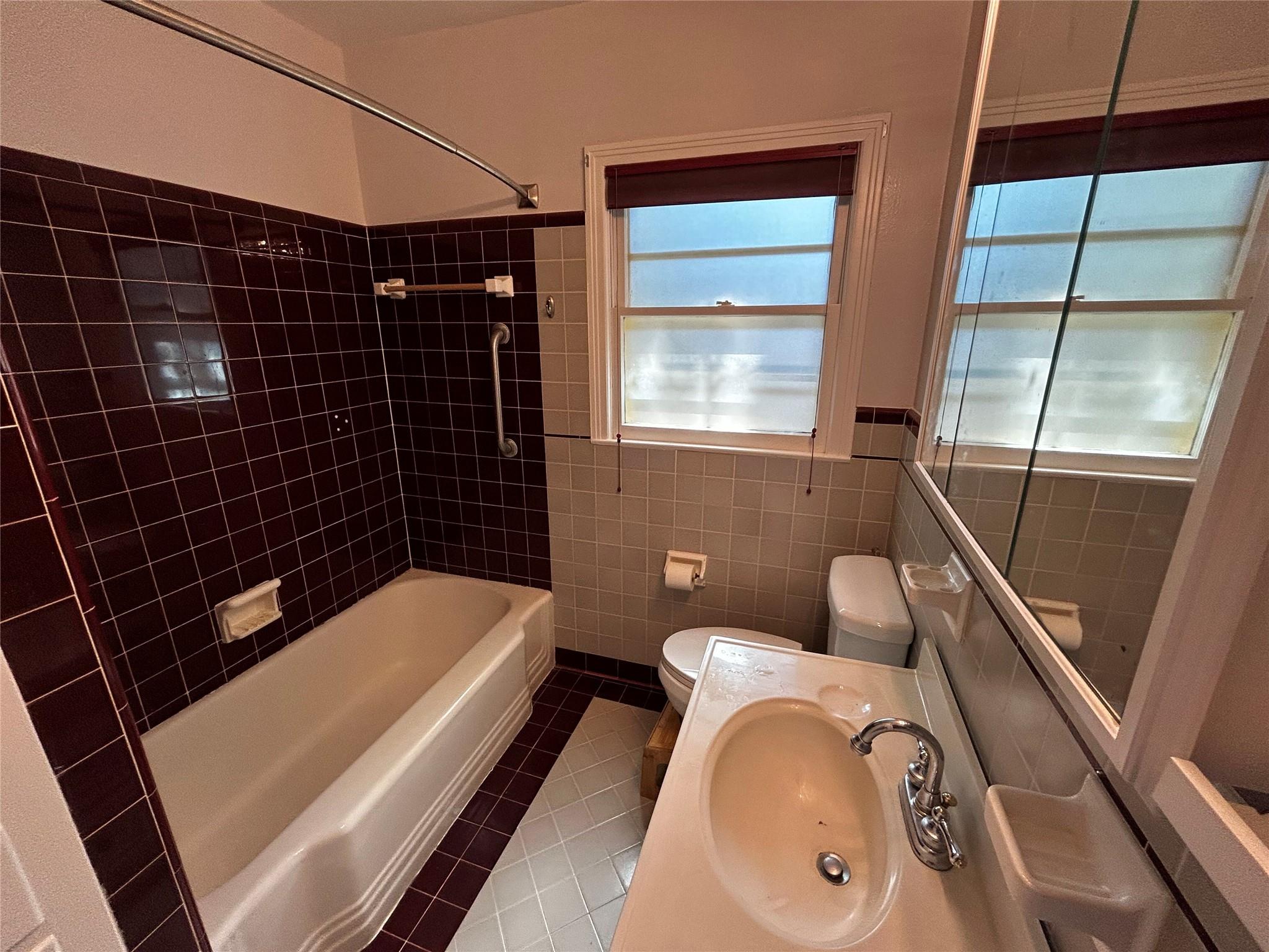 2707 White Horse TRL