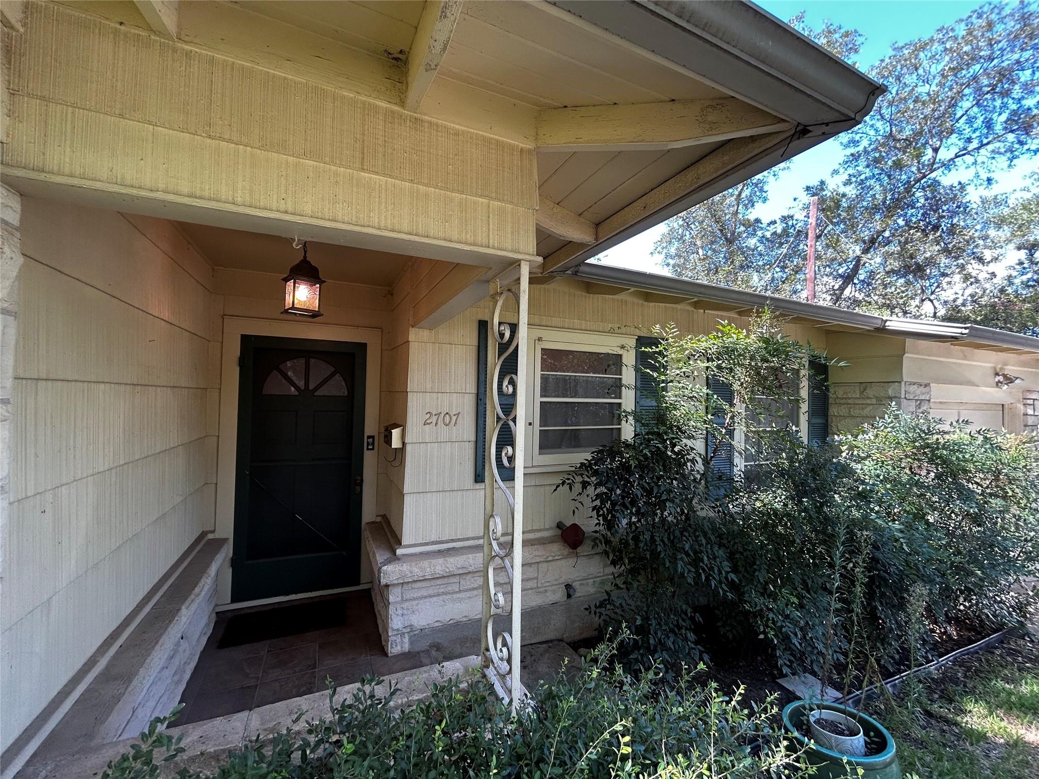 2707 White Horse TRL