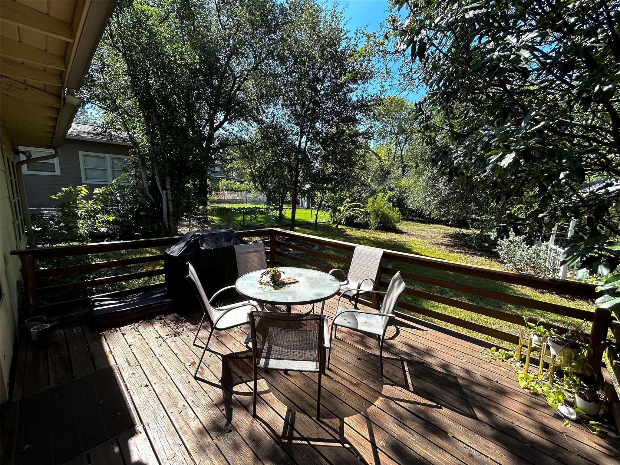 2707 White Horse TRL