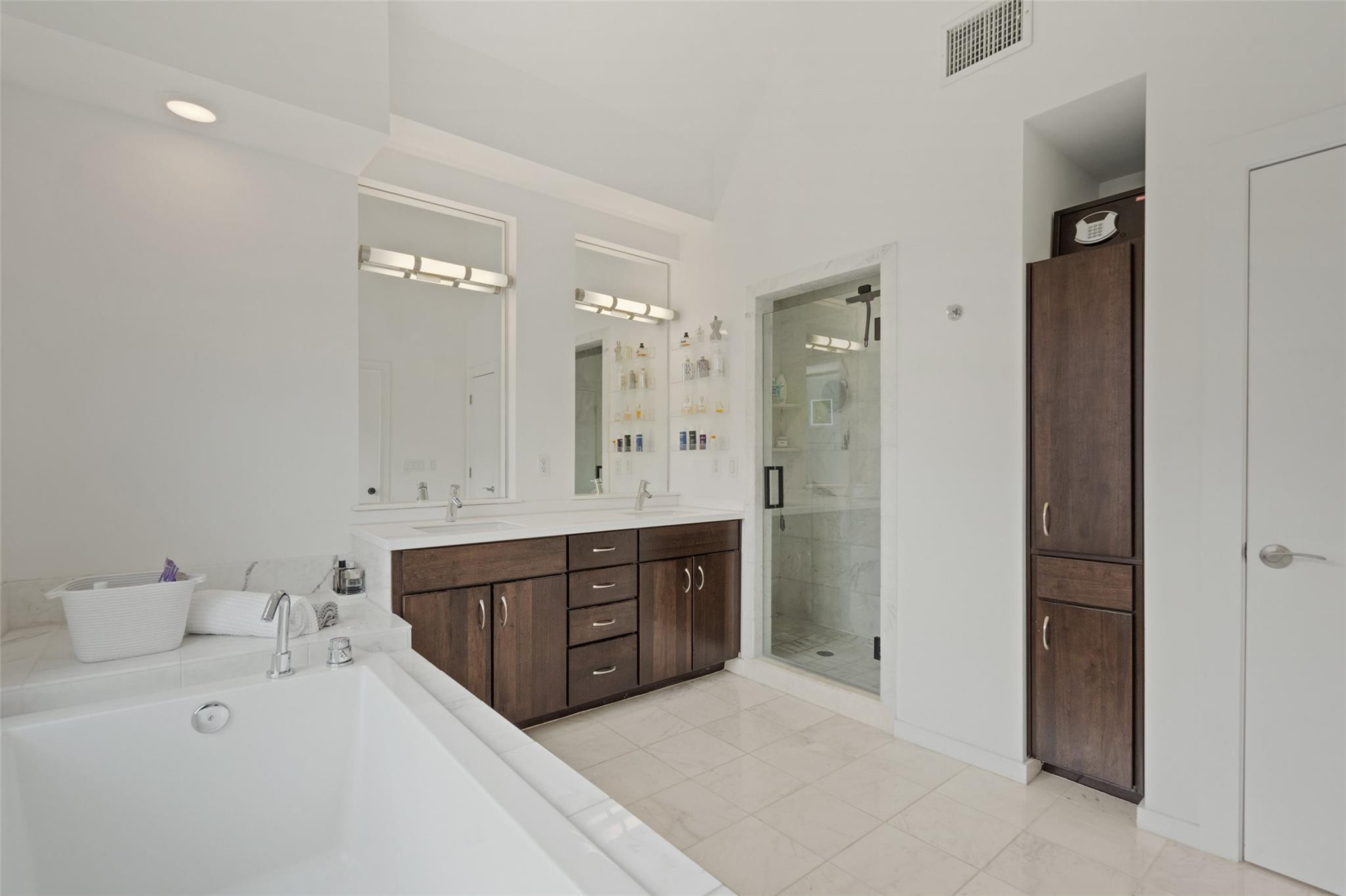 1500 Summit ST # 5