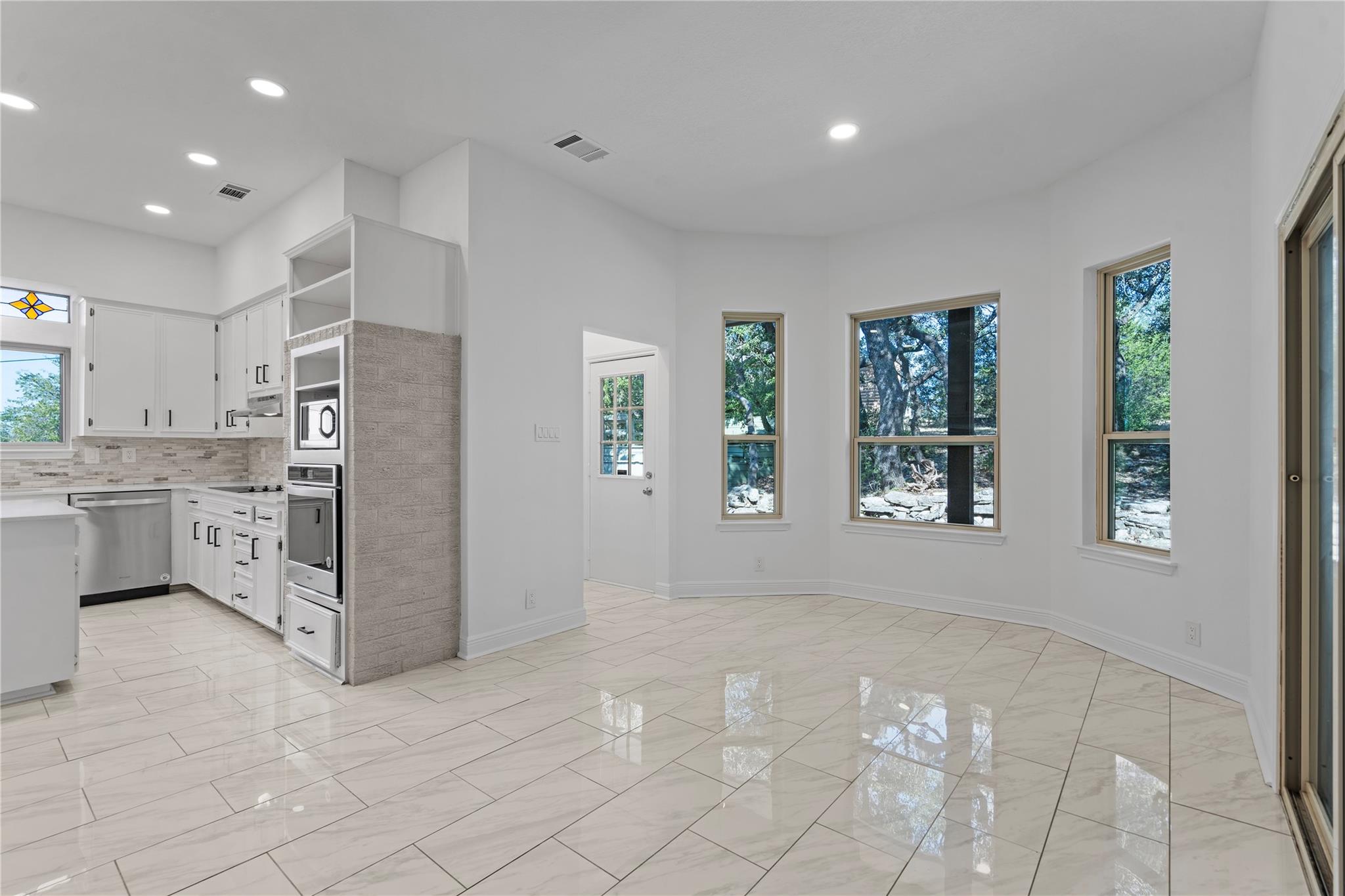 3 Heritage Oaks DR