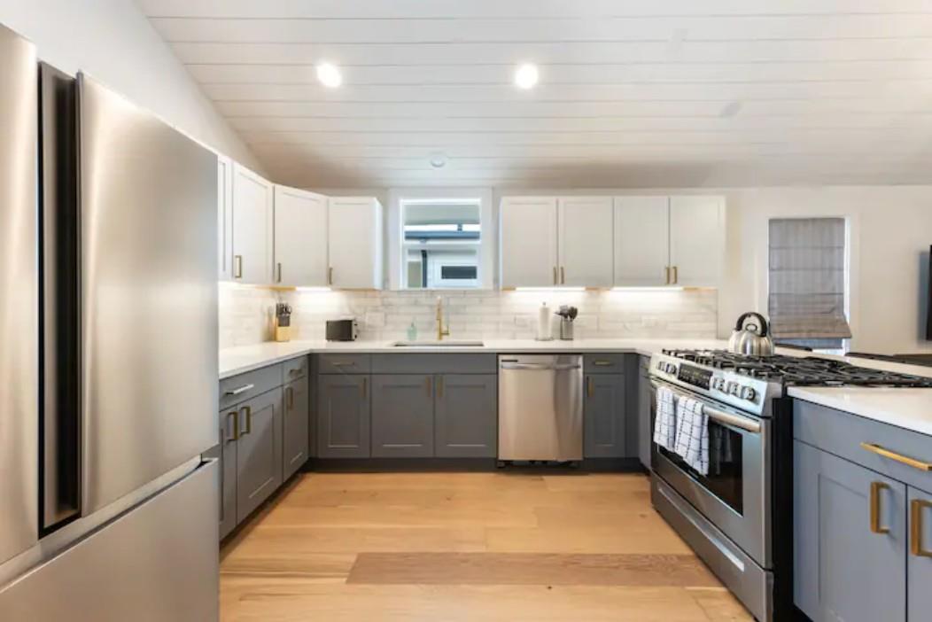 2319 Santa Rita ST