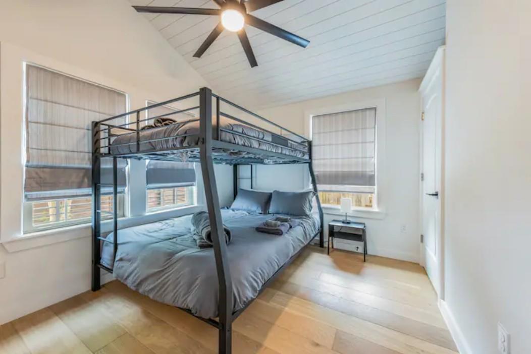 2319 Santa Rita ST