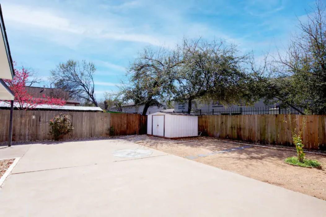 2319 Santa Rita ST