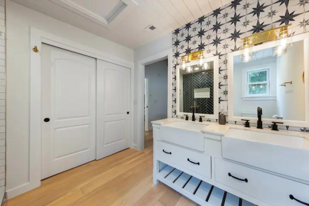 2319 Santa Rita ST