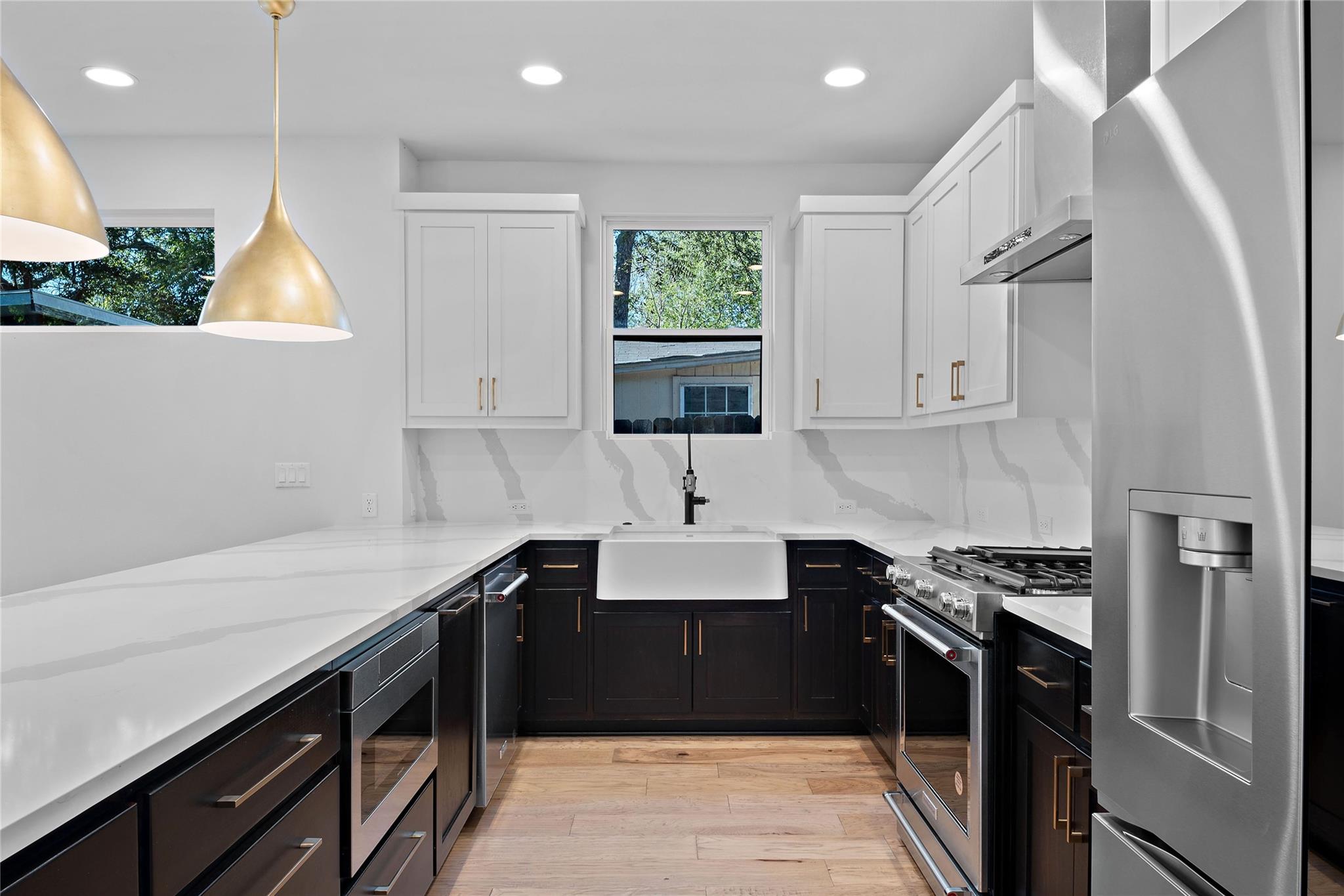 2211 Santa Rosa ST
