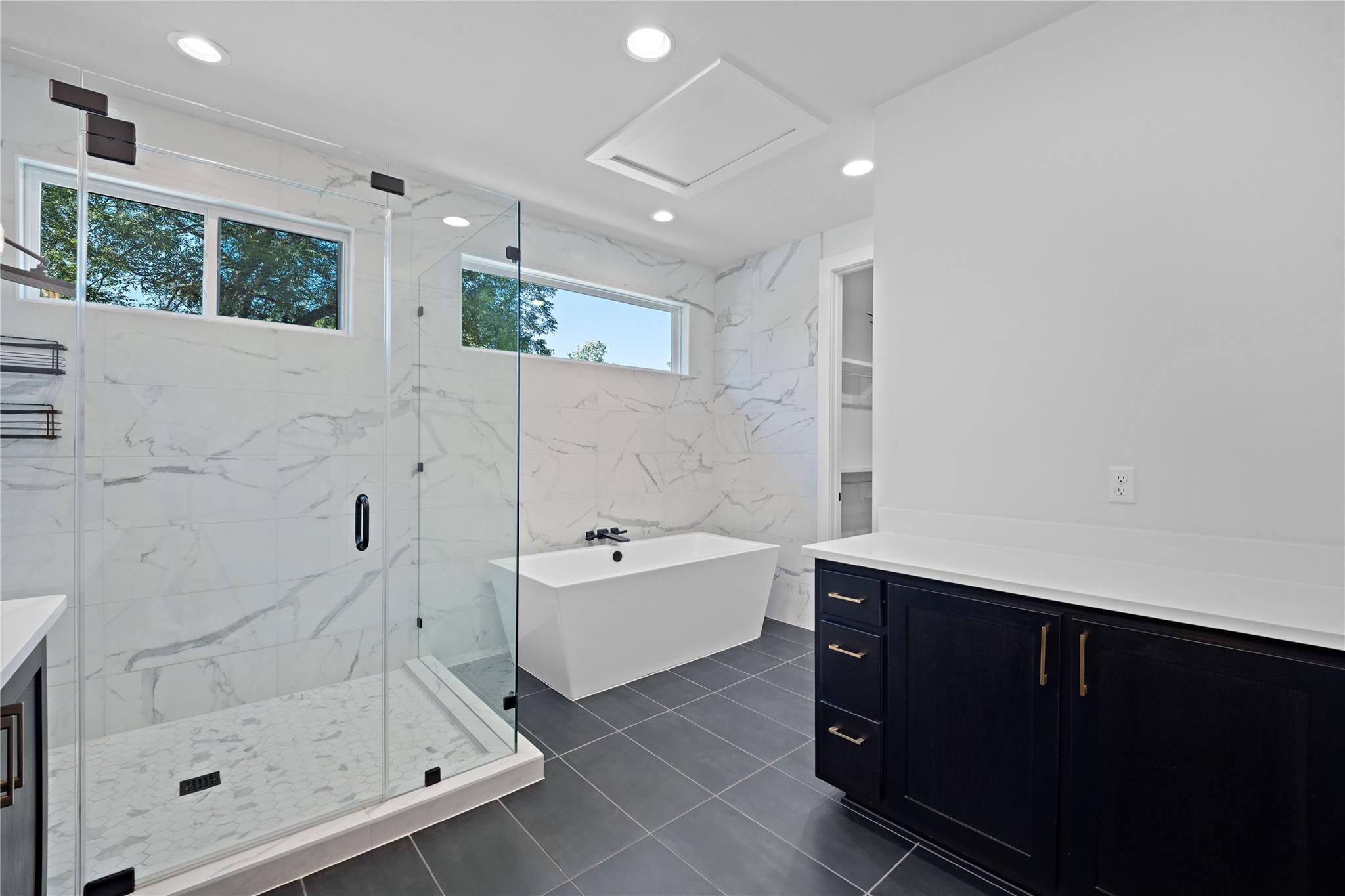2211 Santa Rosa ST