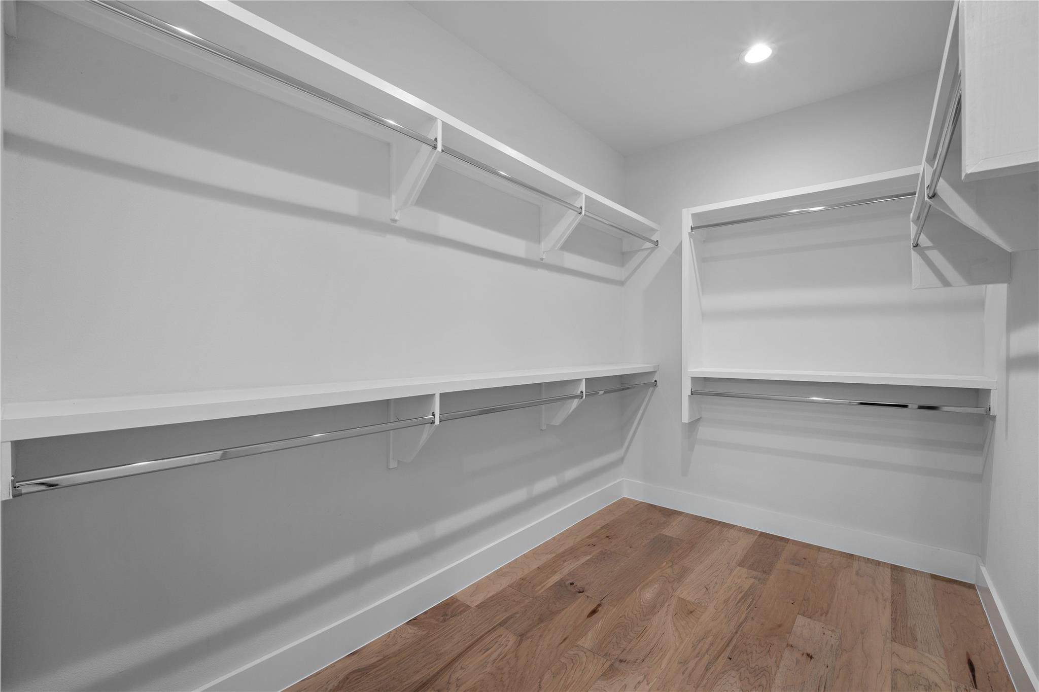 2211 Santa Rosa ST