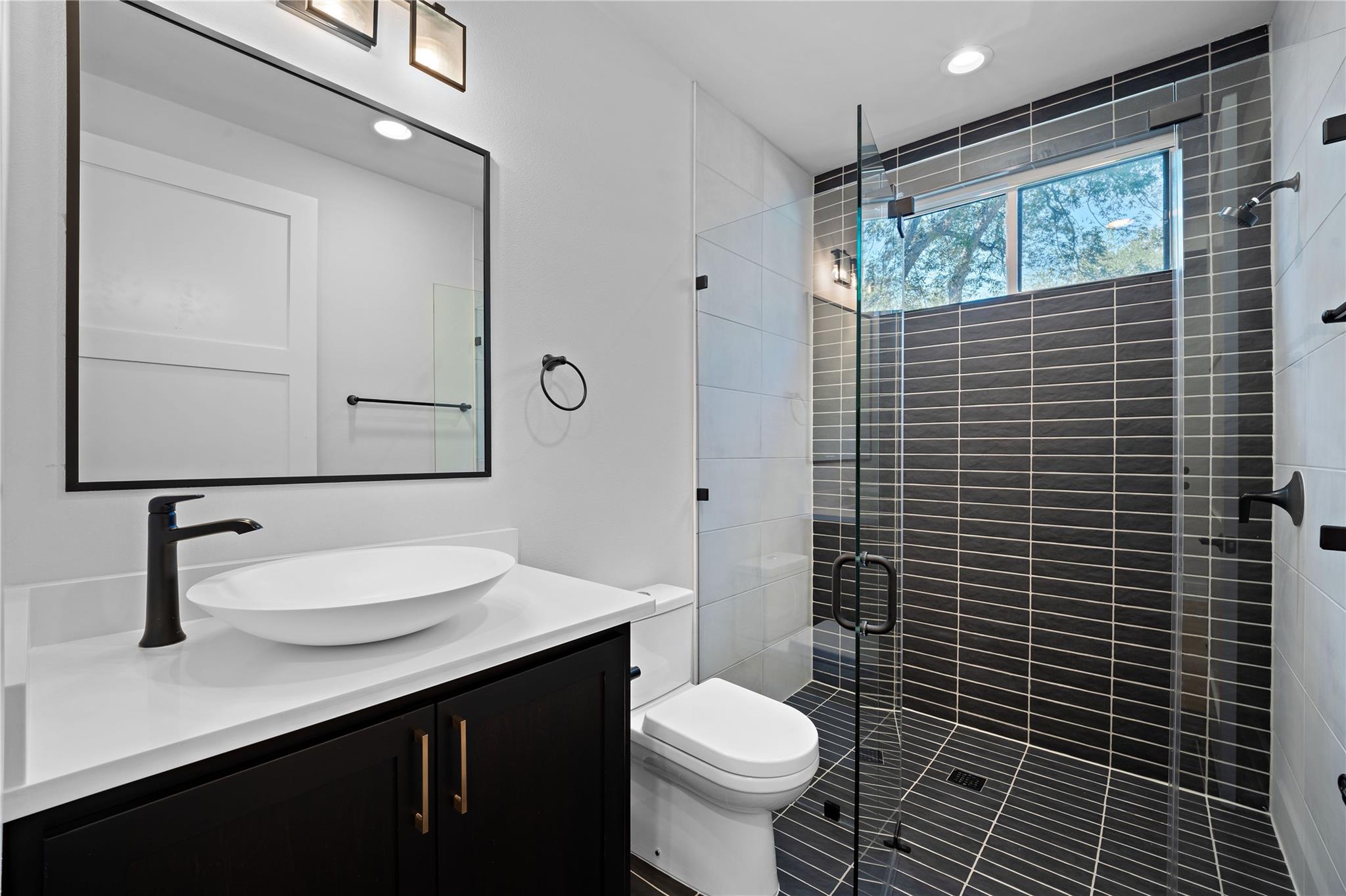 2211 Santa Rosa ST