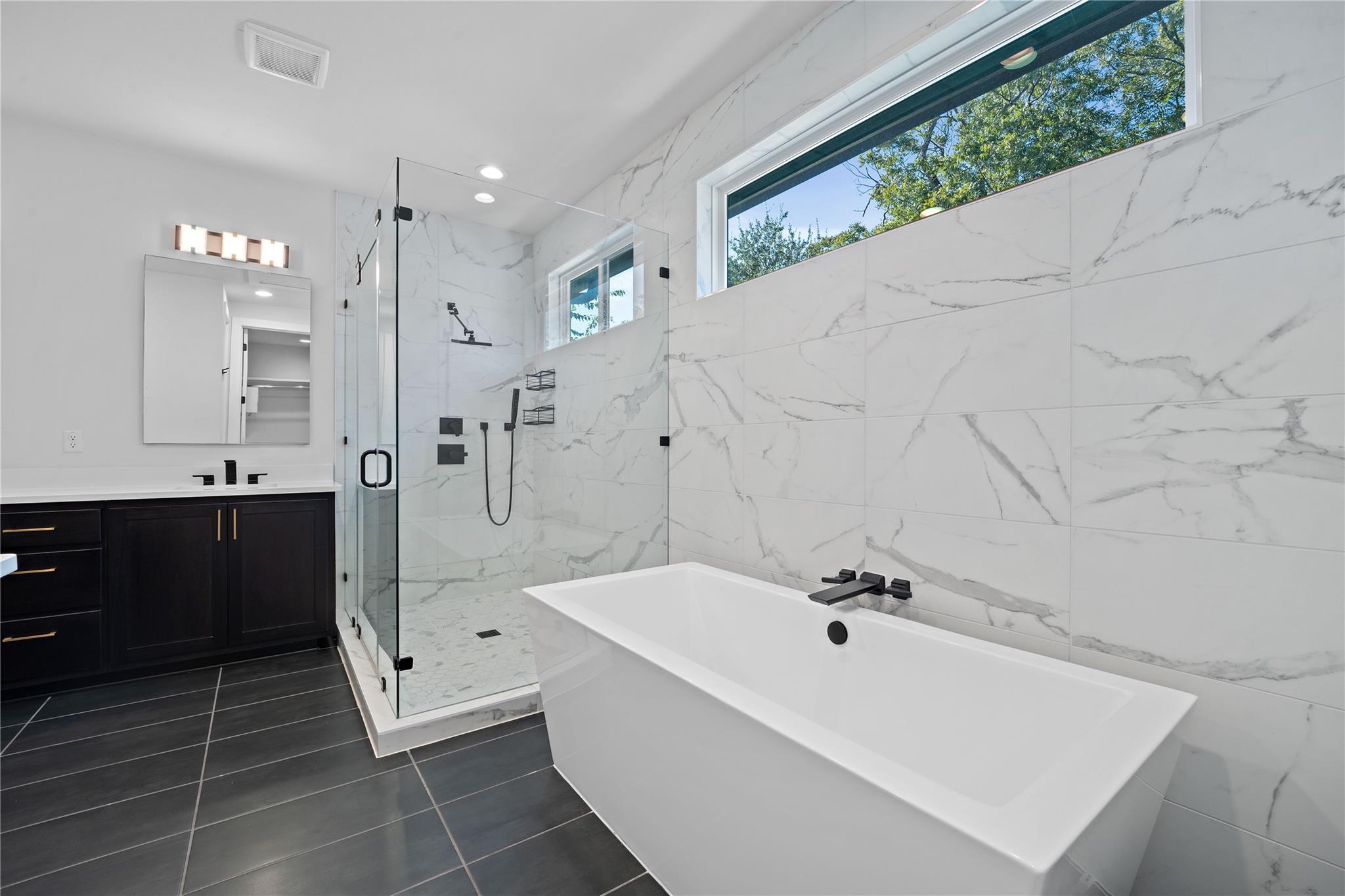 2211 Santa Rosa ST