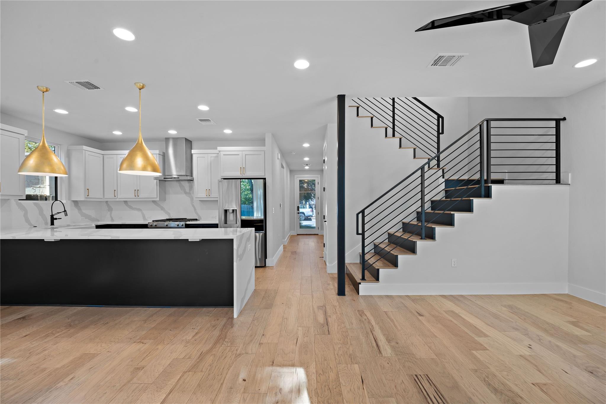 2211 Santa Rosa ST