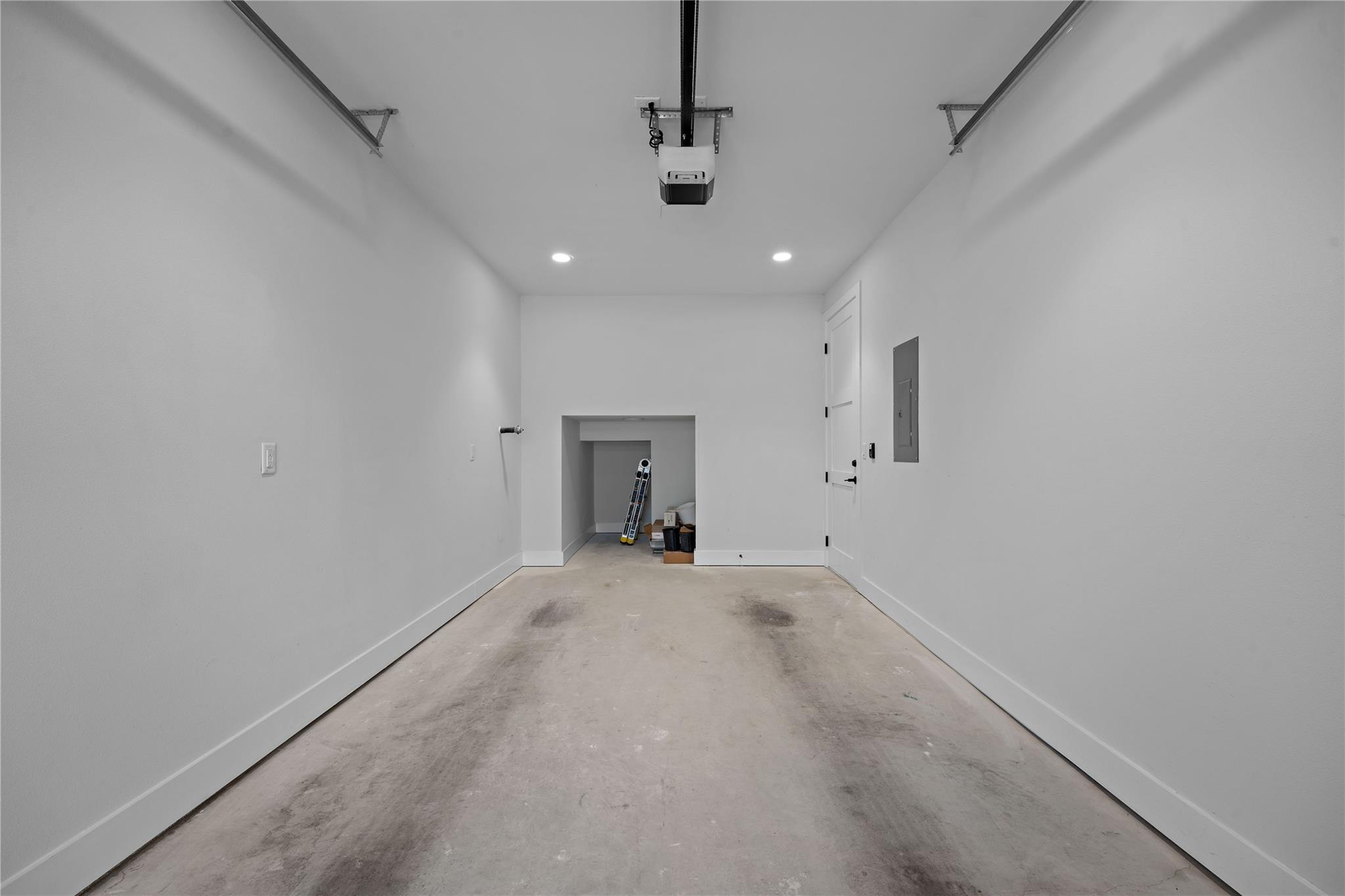 2211 Santa Rosa ST