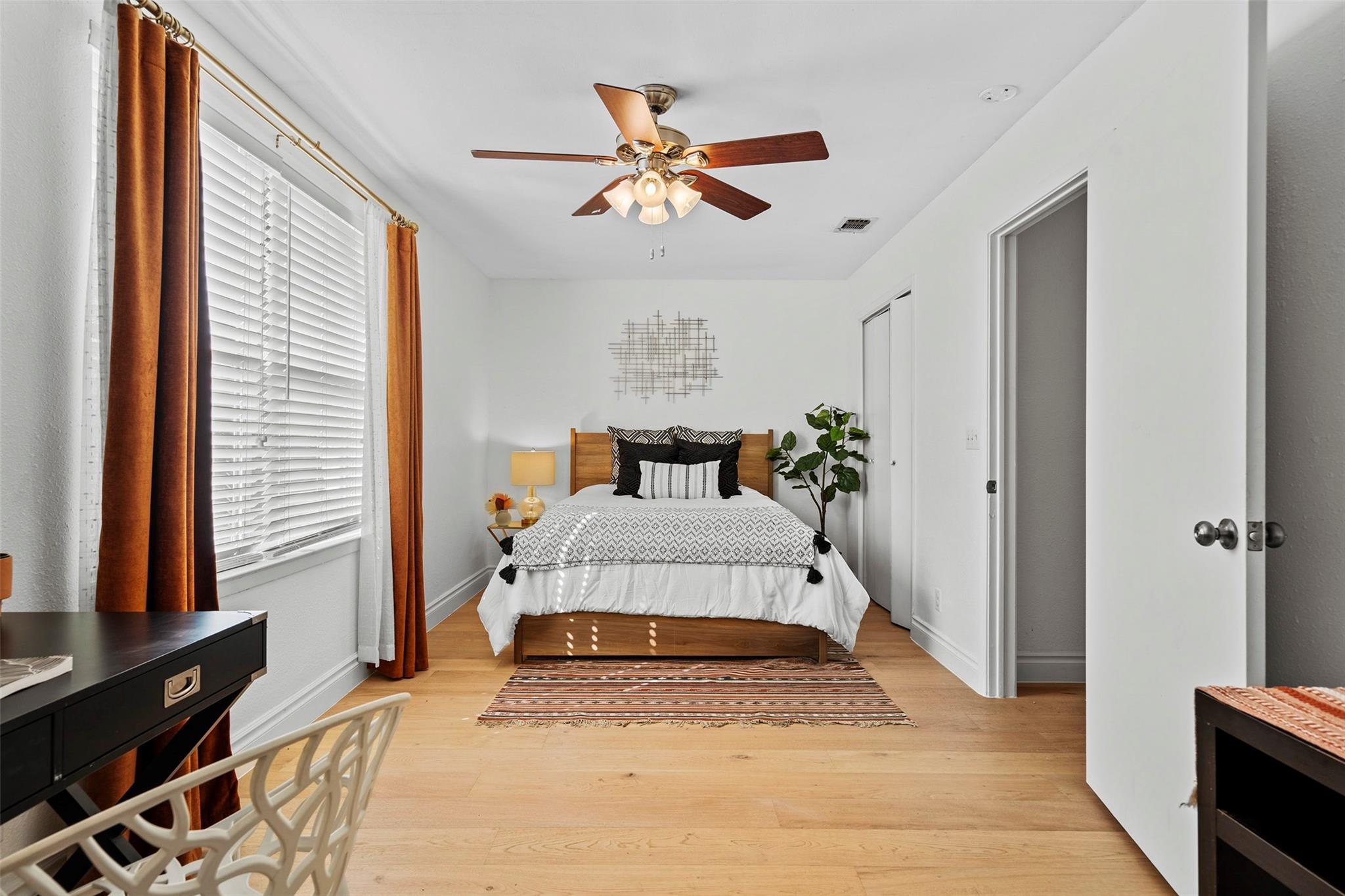 8504 Contour DR