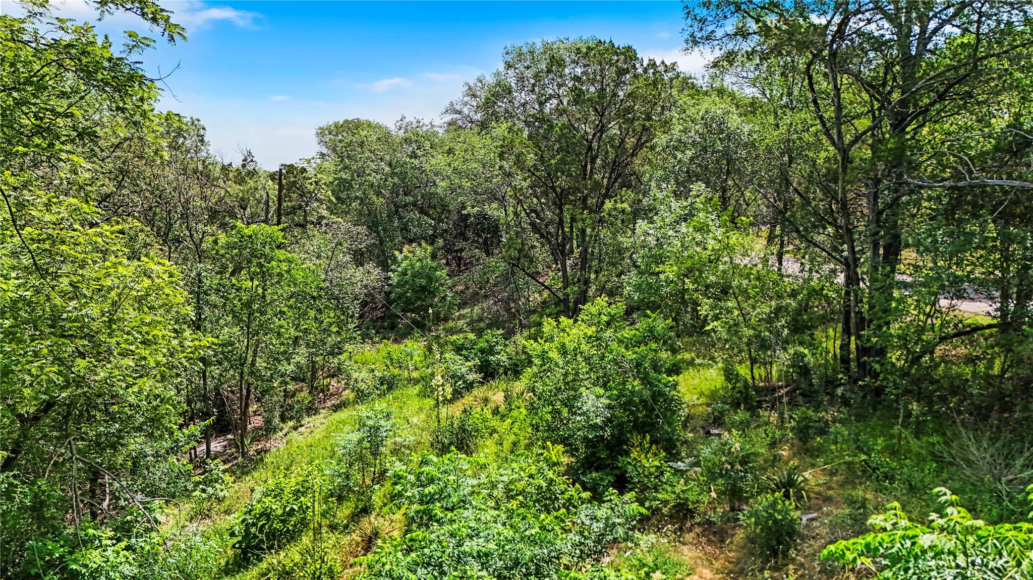 726 River Oaks DR