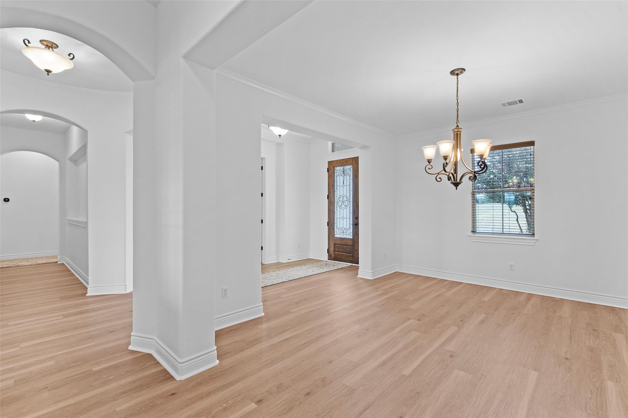 1075 Bluff Woods DR
