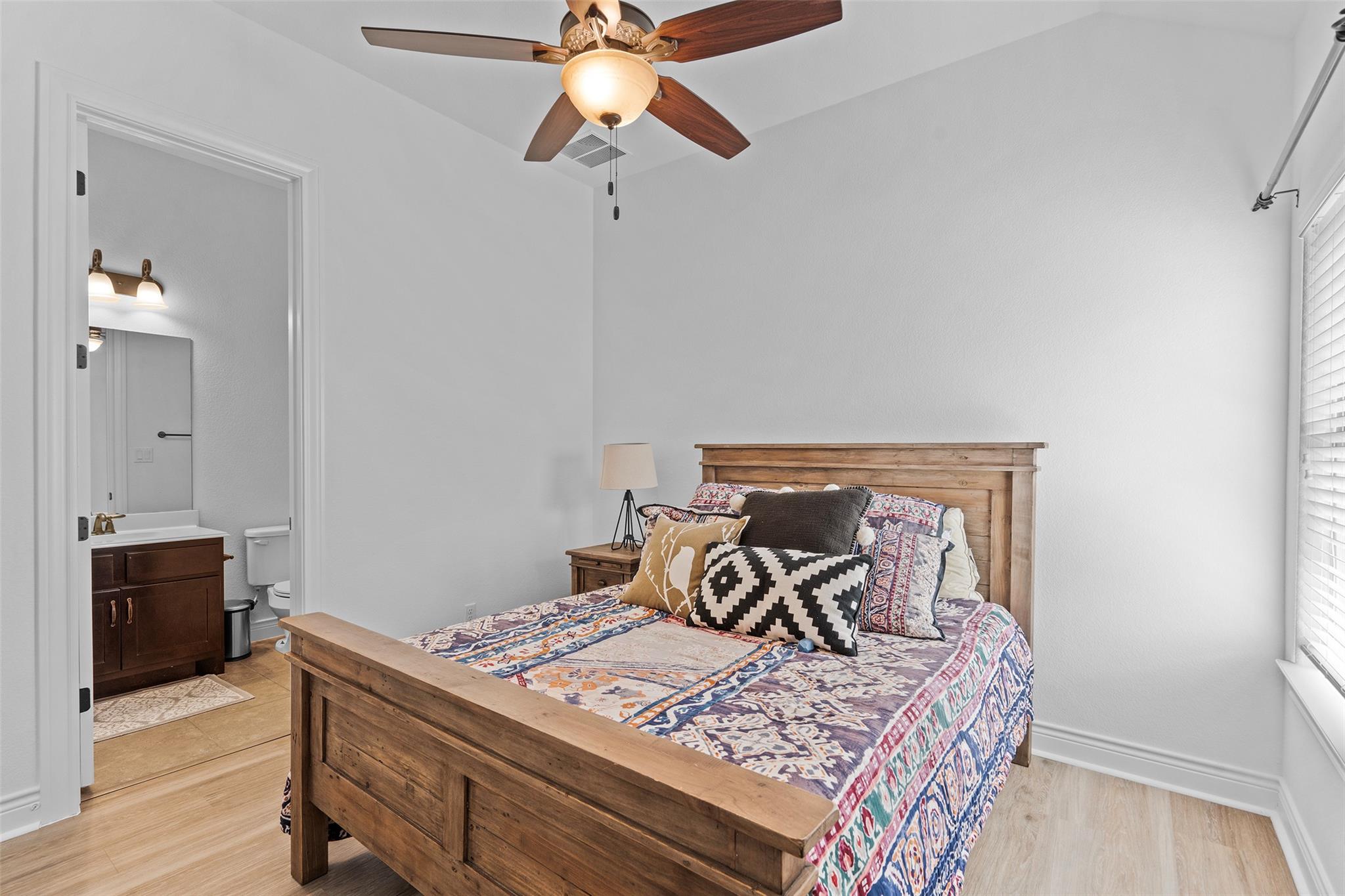 1075 Bluff Woods DR