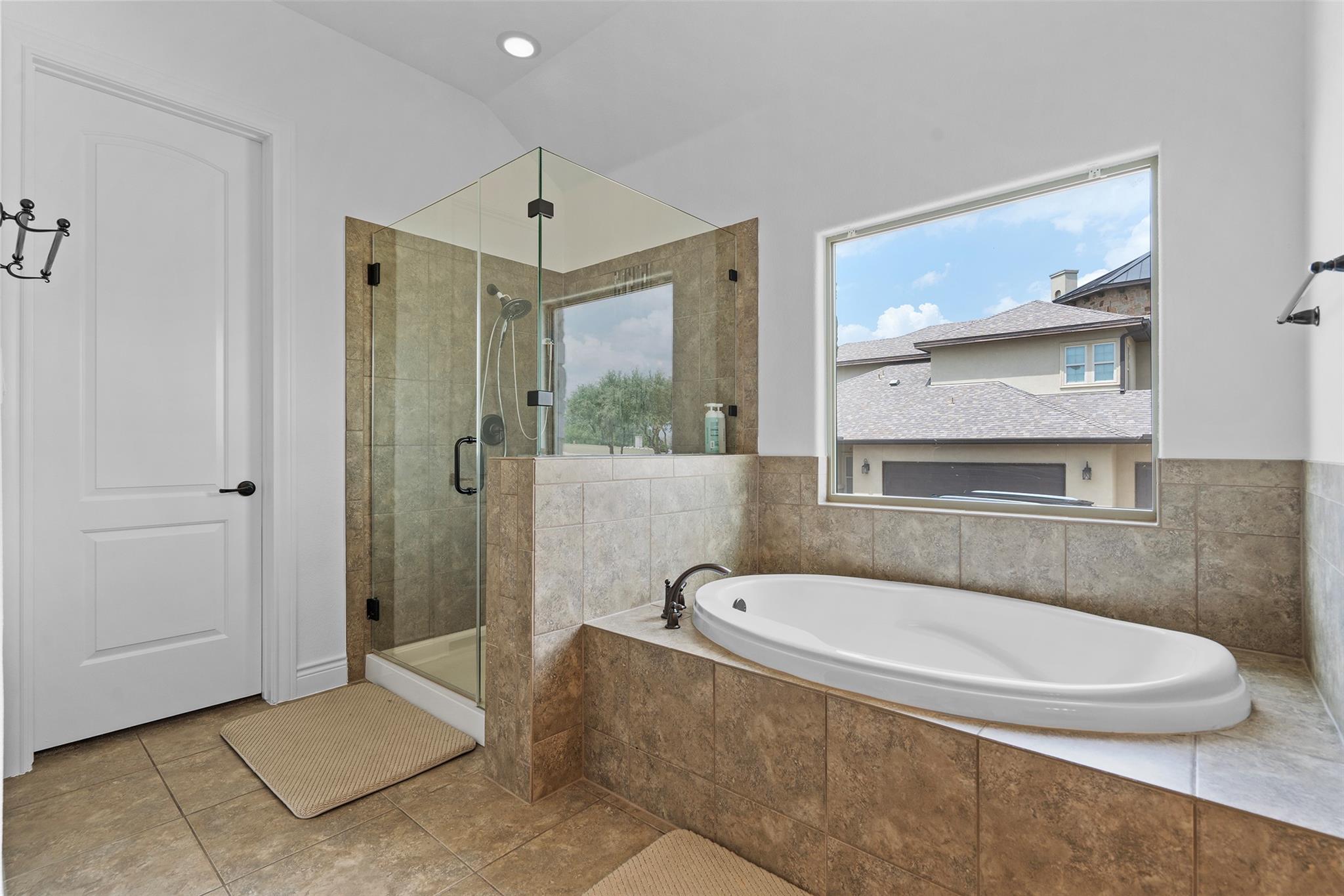 1075 Bluff Woods DR