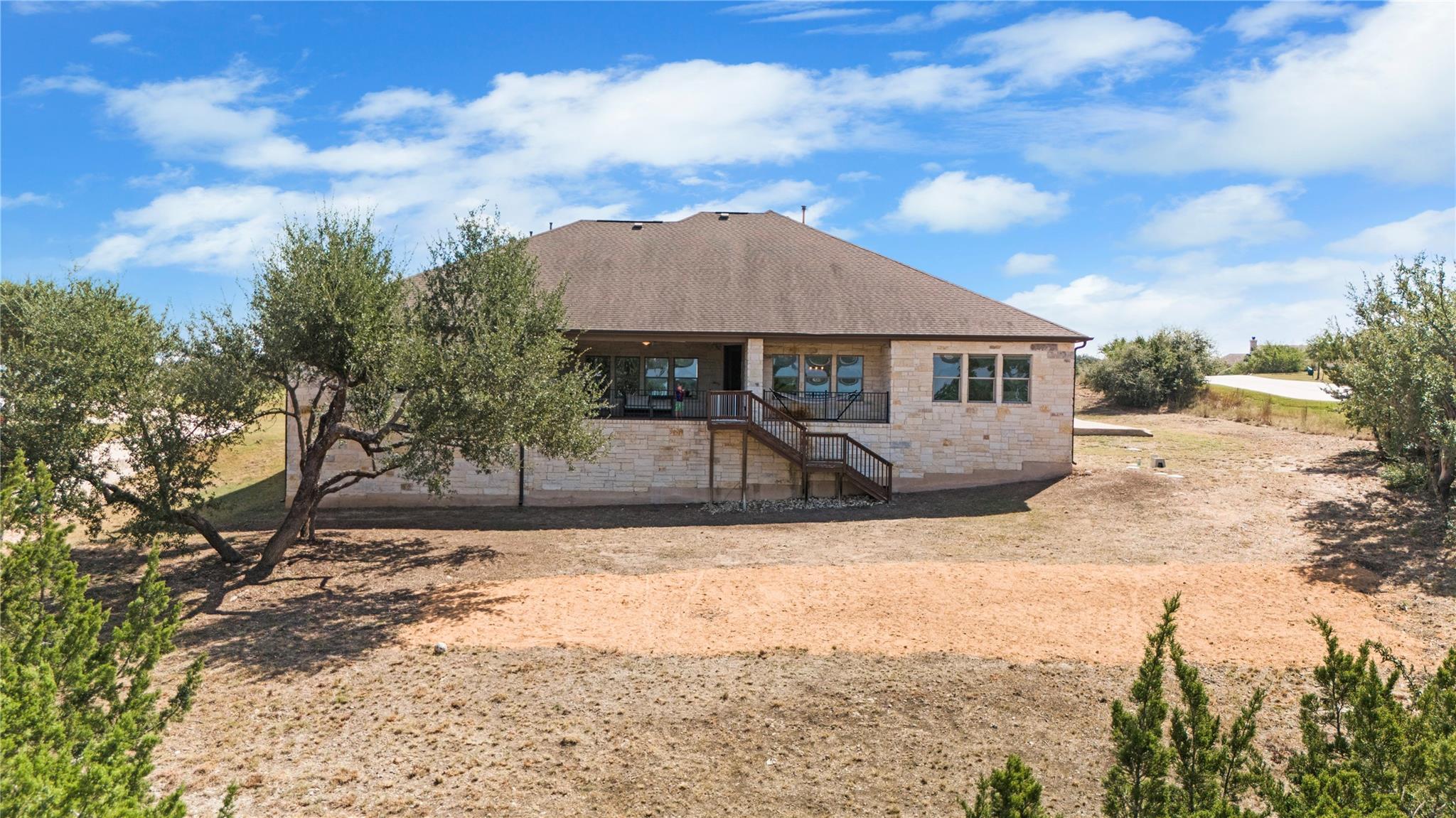 1075 Bluff Woods DR