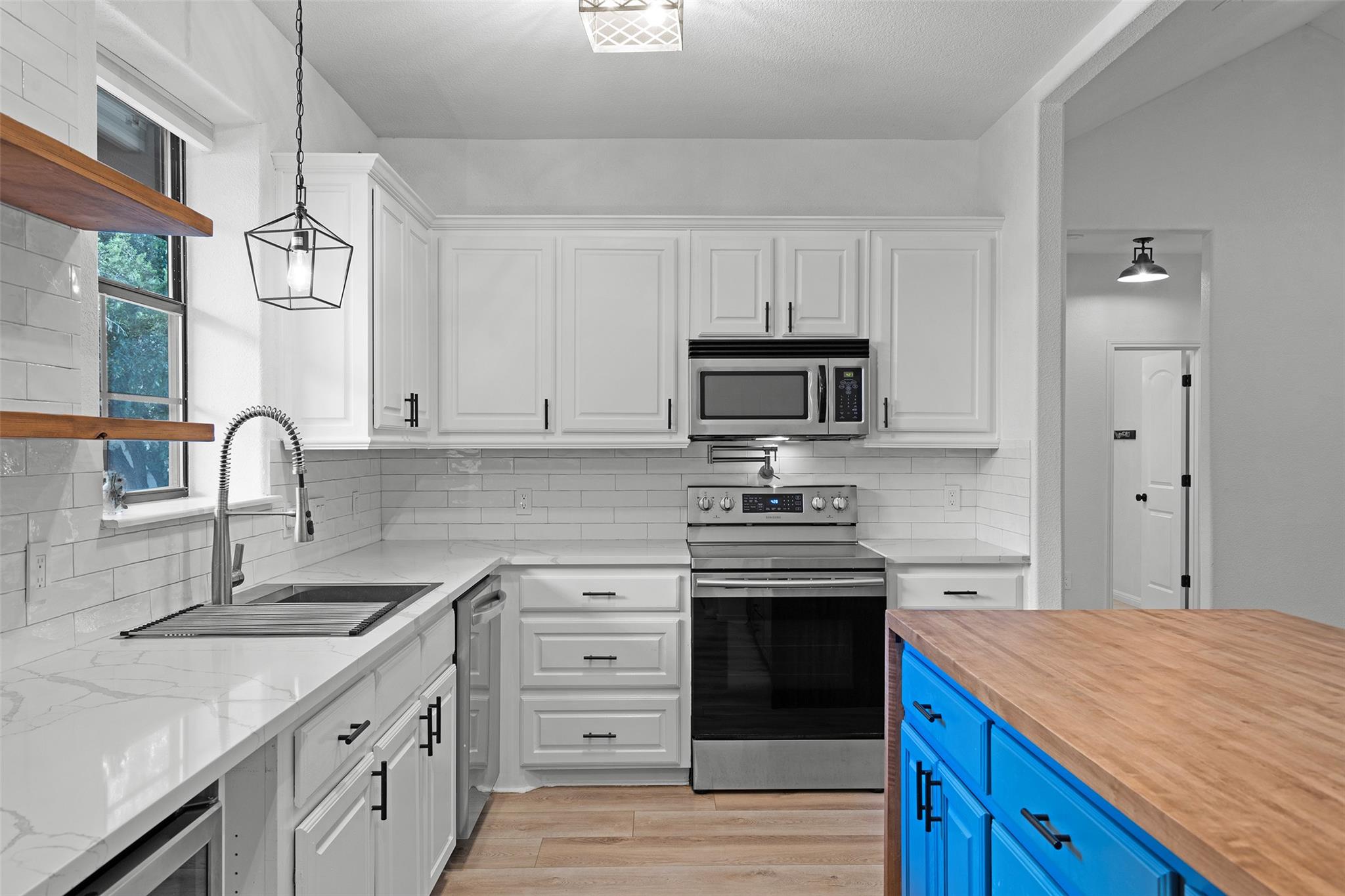 14913 Longbranch DR