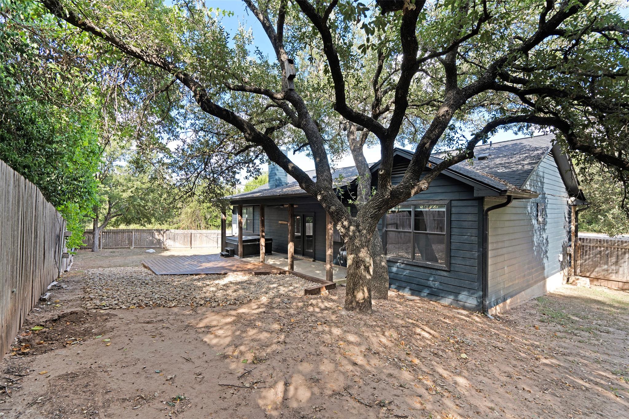 14913 Longbranch DR