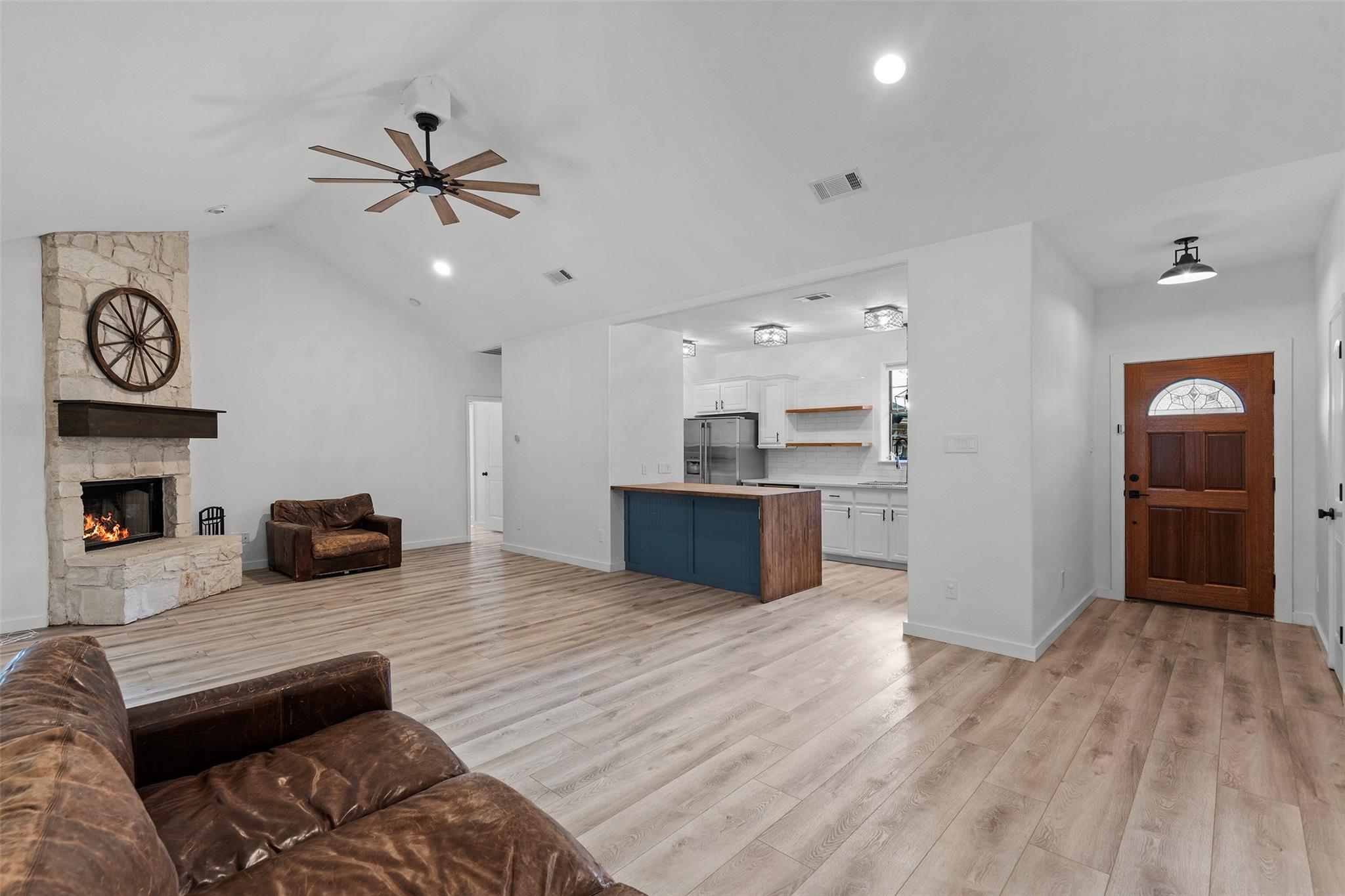 14913 Longbranch DR