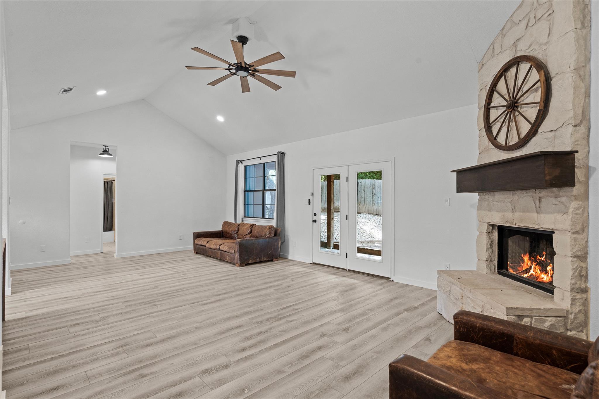 14913 Longbranch DR