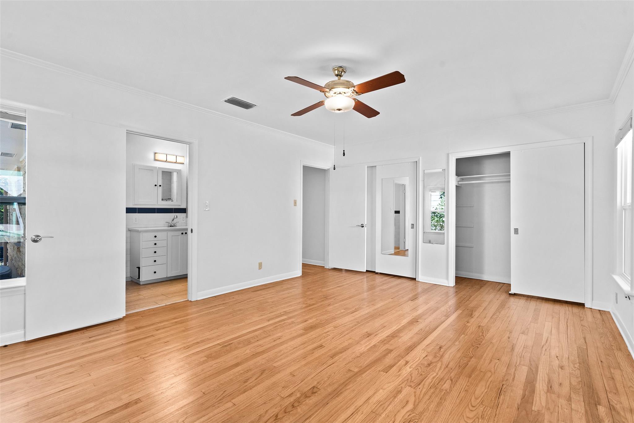 2606 Westover RD