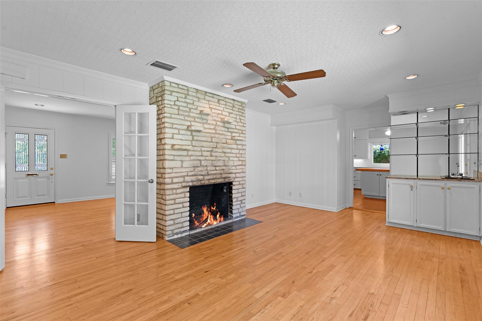 2606 Westover RD