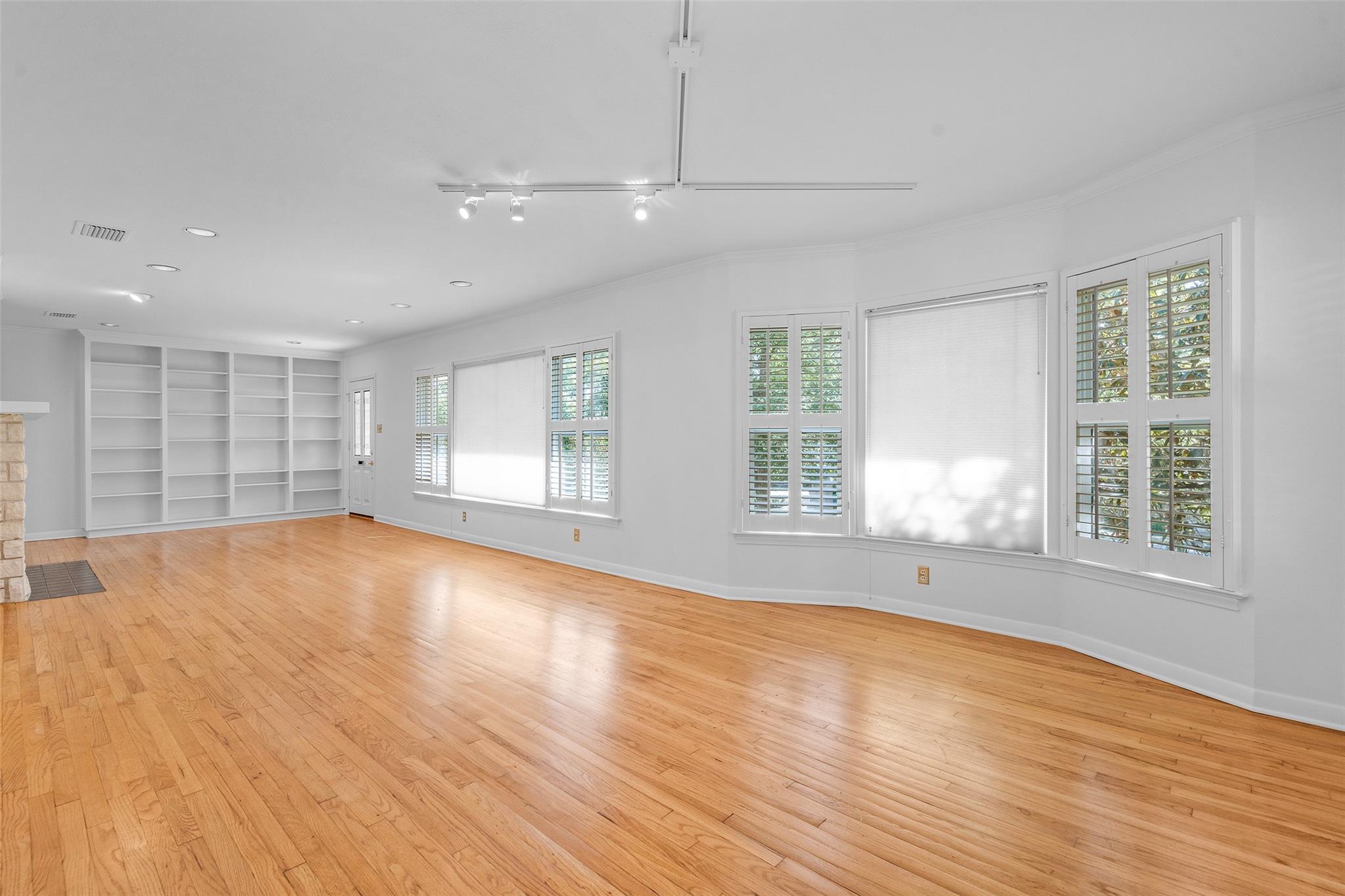 2606 Westover RD
