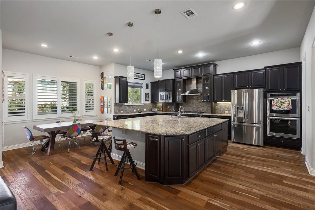 304 Duffy LN
