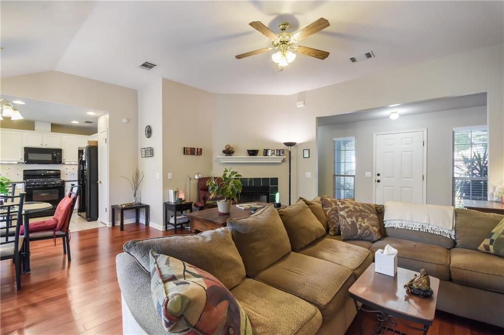 1252 Lacey Oak LOOP