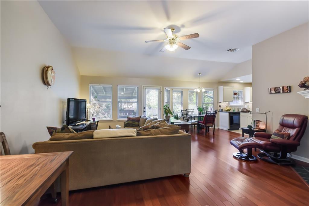 1252 Lacey Oak LOOP