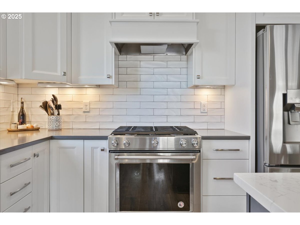 1331 OSPREY AVE SE