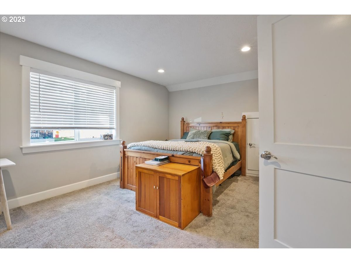 1331 OSPREY AVE SE