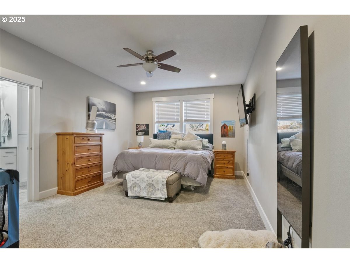 1331 OSPREY AVE SE